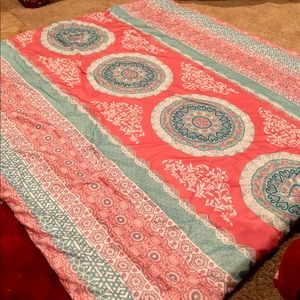 Queen Bedding Set-Brand New